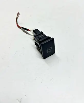 Toyota RAV 4 (XA40) Other switches/knobs/shifts 15A977