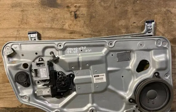 Volvo V70 Front door window regulator with motor 30661065