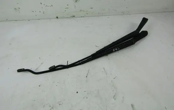 Ford Focus Front wiper blade arm 