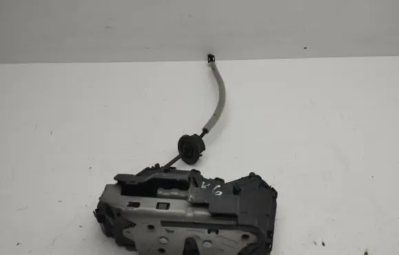 Audi A1 Rear door lock 5TA839015P