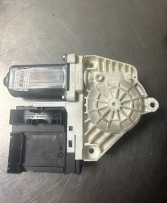 Volkswagen PASSAT B6 Front door window regulator with motor F005S00347 1K0959793P