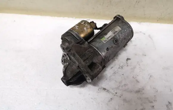 Mitsubishi Carisma Starter motor 8200064465B