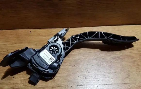Mazda 6 Accelerator throttle pedal gs8t41600