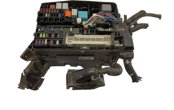 Toyota Verso Fuse box set 821110F650 424WETTEST 65E100120215945