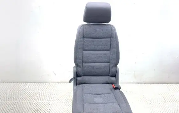 Volkswagen Touran I Rear seat 