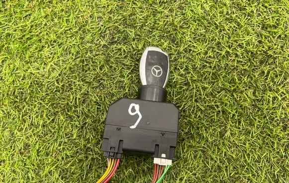 Mercedes-Benz S W221 Ignition lock 2215450508 33002904 9037530861606187