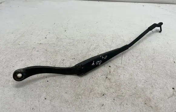 Mercedes-Benz C W204 Front wiper blade arm A2048200044