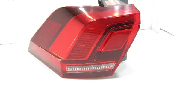 Volkswagen Tiguan Rear/tail lights 5NA945095C
