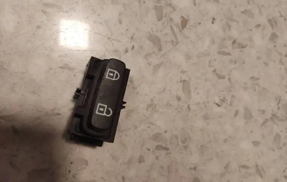 Volvo V70 Central locking switch button 30710476 03451610 SN50025080910101