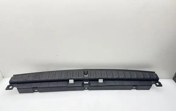 Trunk/boot sill cover protection