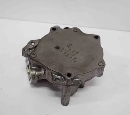 Audi A3 S3 8V Vacuum pump 06K145100B