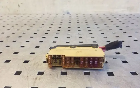 Audi A5 8T 8F Fuse module 8K0941824A