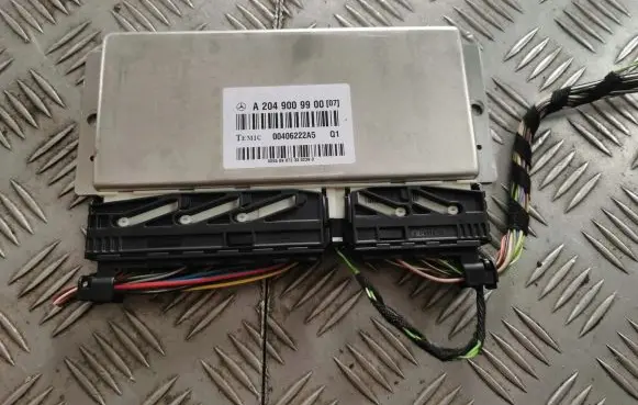 Mercedes-Benz C W204 Suspension control unit/module A2049009900