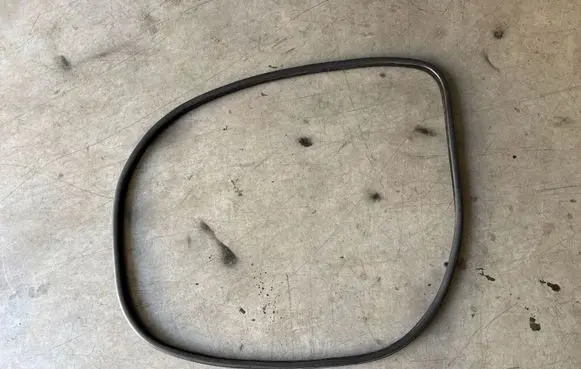 BMW 5 F10 F11 Front door rubber seal 7182270