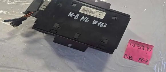 Mercedes-Benz ML W163 Sound amplifier 1638202789