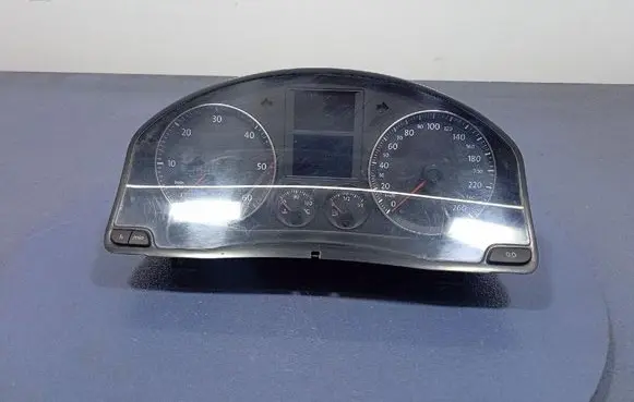 Volkswagen Golf Plus Speedometer (instrument cluster) 1K0920861M