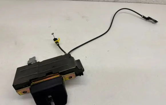 Volvo XC90 Tailgate/trunk/boot lock/catch/latch 3075307D
