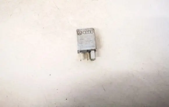 Volkswagen Caddy Other relay 1k0951253 0332011100