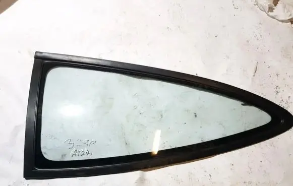 Mazda 323 Rear side window