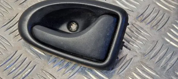 Renault Megane II Front door interior handle 7700830079 91127101