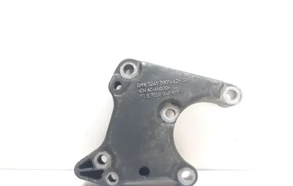BMW 5 E60 E61 Power steering pump mounting bracket 7801442 32417801442