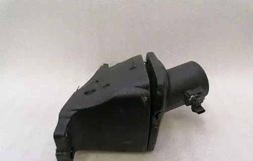 Chevrolet Corvette C7 Air filter cleaner box bracket assembly