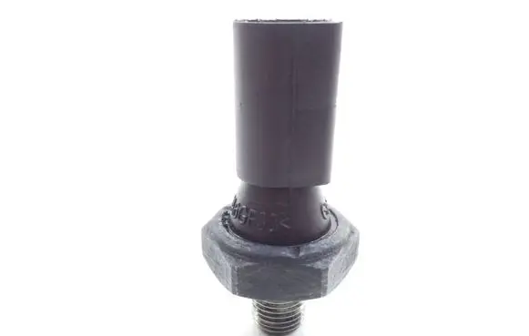 Audi A4 S4 B7 8E 8H Oil pressure sensor 038919081