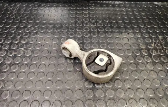Nissan Murano Z51 Engine mount bracket 11350JA000