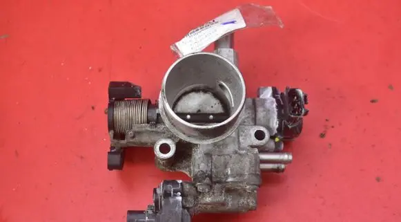 Toyota Avensis Verso Throttle body valve 89452-20130