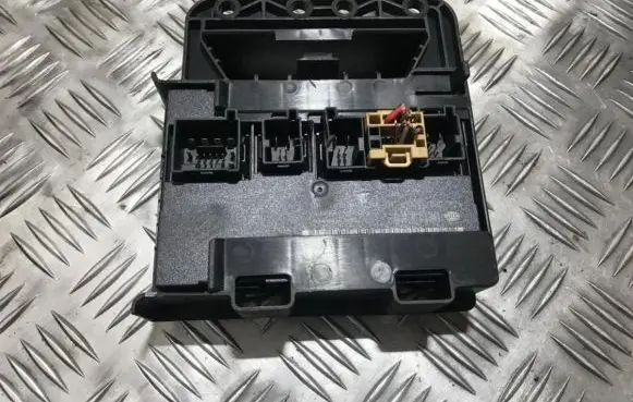 Volkswagen Golf V Comfort/convenience module 1k1907348a 84790-05110