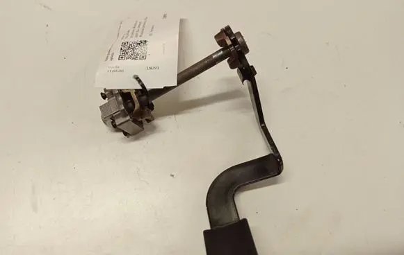 Mazda 3 I Steering wheel adjustment handle/lever 0001560538