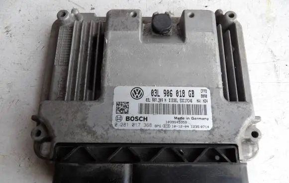 Volkswagen PASSAT B7 Engine control unit/module 03L907309N 03L906018GB 0281017368