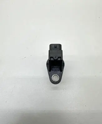 Mercedes-Benz C W204 Camshaft speed sensor 0232103107