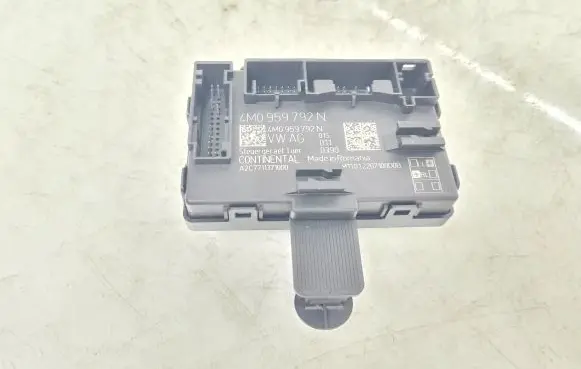Porsche Taycan 9J1 Door control unit/module 4M0959792N