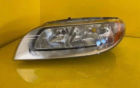 Volvo V70 Headlight/headlamp V70IIIS80II