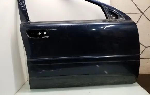 Volvo XC70 Front door