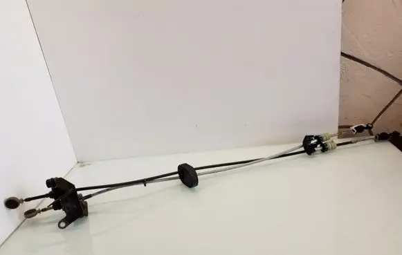 Gear shift cable linkage