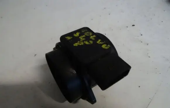 Volvo S40, V40 Mass air flow meter 30611533