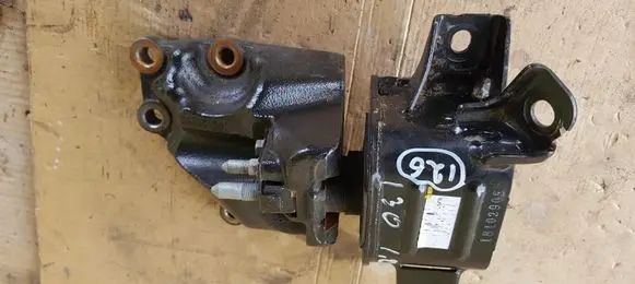 Hyundai i30 Engine mounting bracket 21830-G4000