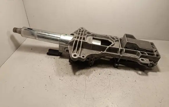 Mercedes-Benz CLA C117 X117 W117 Steering wheel axle A2464602416