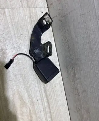 BMW 1 F70 Rear seatbelt buckle 5A69D81 660141000