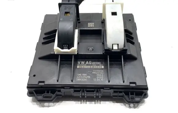 Volkswagen Polo V 6R Central body control module 6R0937085C