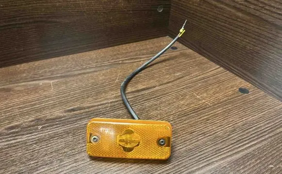 Iveco Daily 4th gen Front indicator light 193020