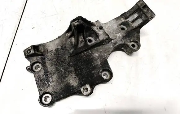 Volkswagen PASSAT B6 Engine mounting bracket 03g903143a
