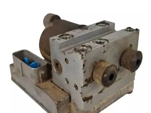 Mazda 323 ABS Pump BJ4A437AZ D211701F