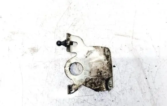 Mercedes-Benz E W212 Engine mounting bracket a6422240043