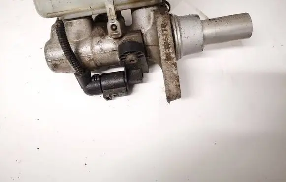 Volkswagen PASSAT B6 Master brake cylinder 3c0945459