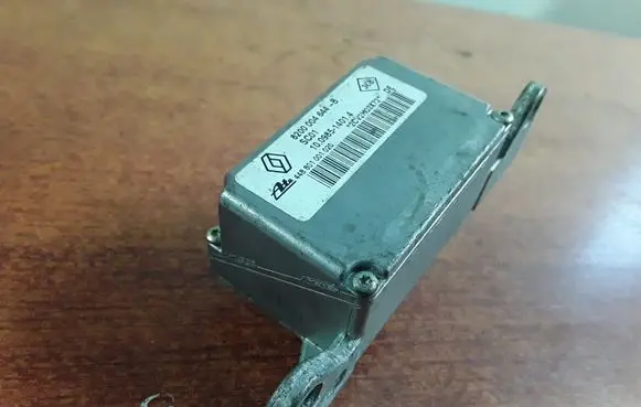 Renault Laguna II ESP acceleration yaw rate sensor 8200004644