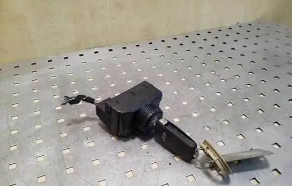 Audi A8 S8 D3 4E Ignition lock 3D0905865E