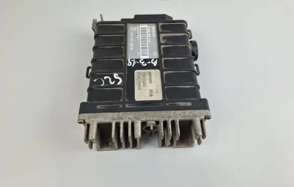 Volkswagen Golf II Engine control unit/module 443907403G 0280000739